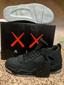 Jordan_x_KAWS.jpg