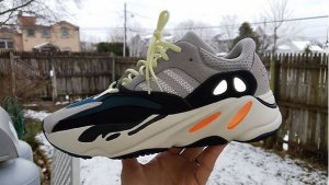 yeezy700.JPG