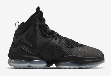 Nike-LeBron-19-DC9340-003-Release-Date-2.jpeg