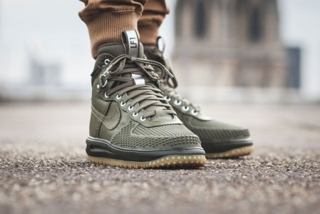 NIKE-DUCKBOOT-2.jpg