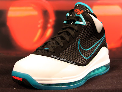 air-max-lebron-vii-woven-white-black-blue-02.jpg