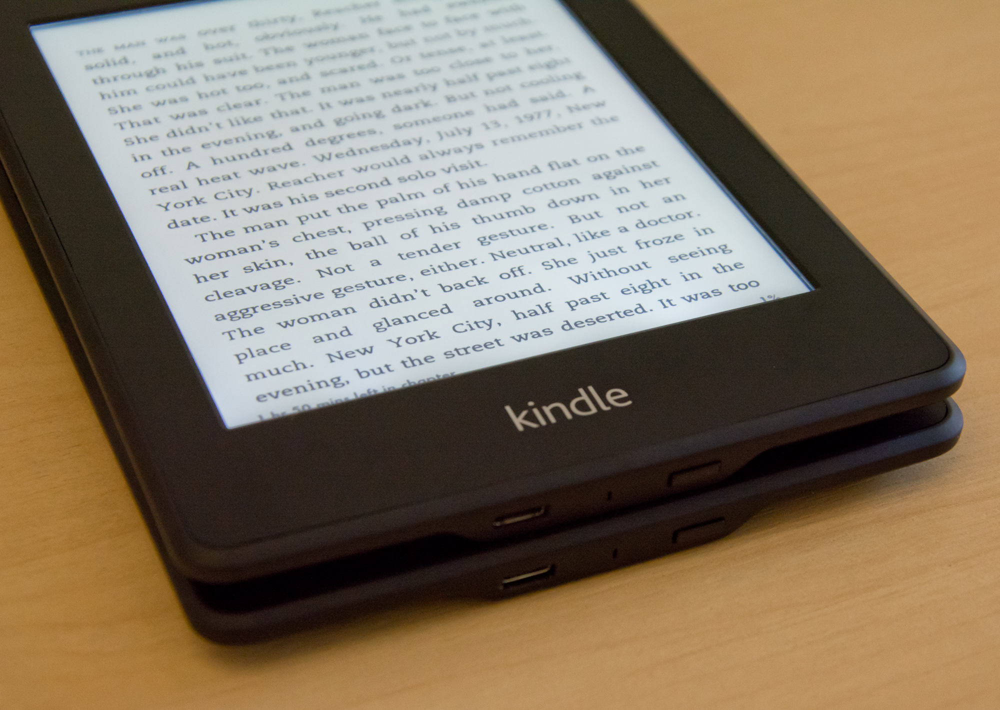 Amazon-Kindle-PaperwhiteISO-2000.jpg