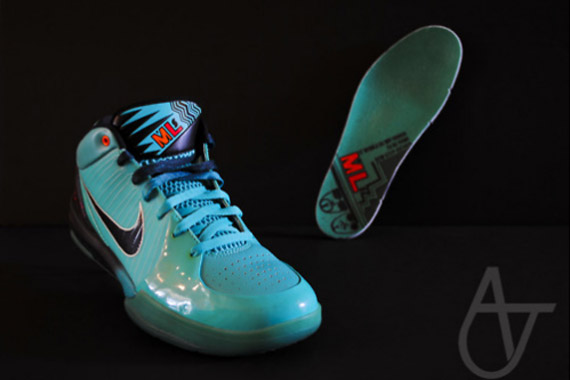 nike-zoom-kobe-iv-mother-lover-2.jpg