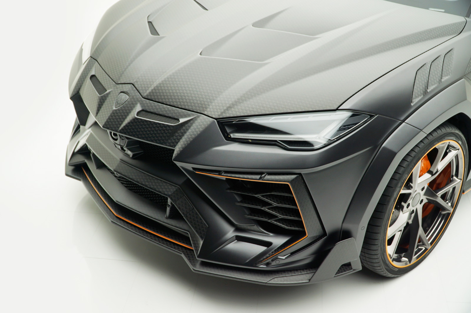 25d61fdc-lamborghini-urus-tuning-mansory-venatus-7.jpg