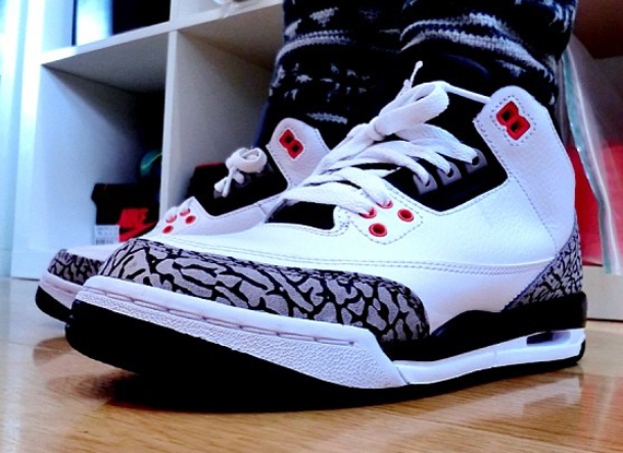 air-jordan-3-gs-white-cement-grey-infrared-23-black-2.jpg