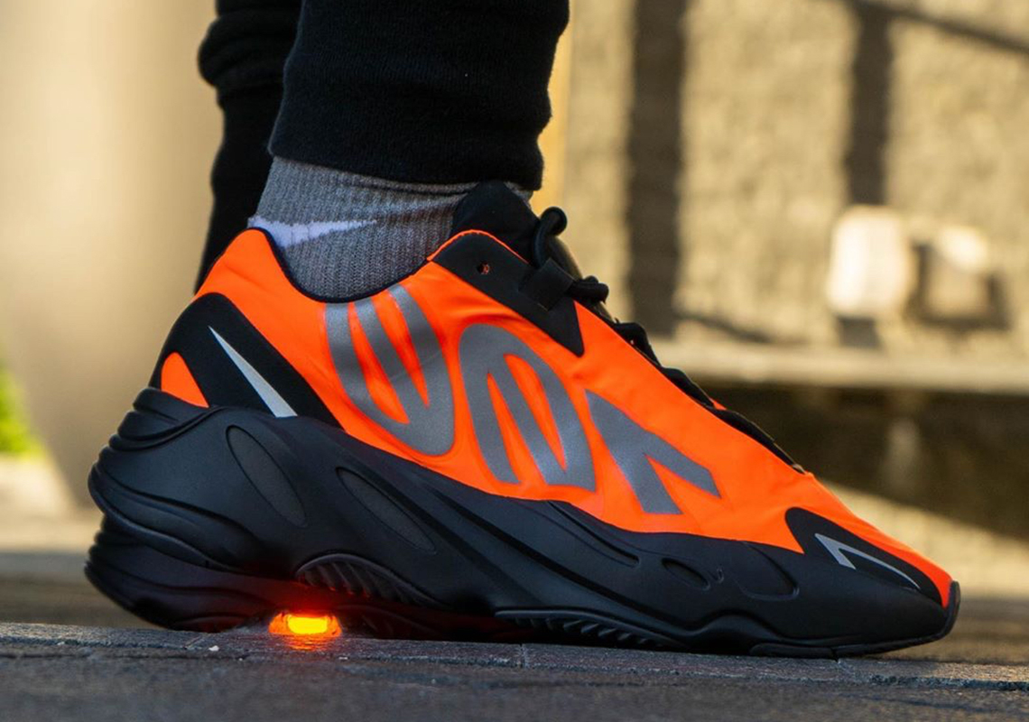 adidas-Yeezy-700-MNVN-Orange-FV3258-7.jpg