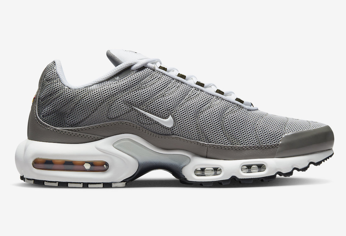 Nike-Air-Max-Plus-Flat-Pewter-DV7665-002-Release-Date-3.jpeg