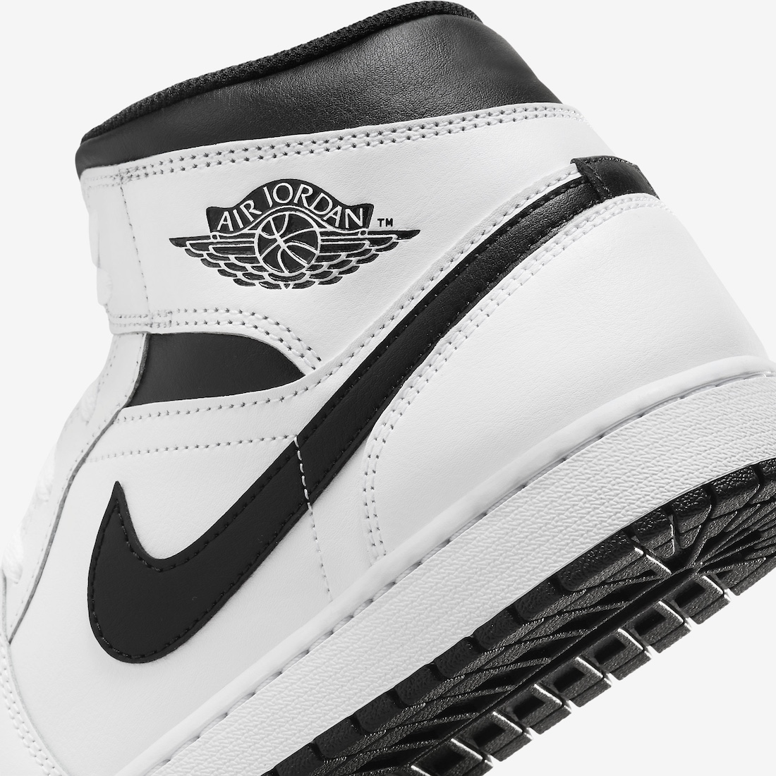 Air-Jordan-1-Mid-White-Black-7.jpeg