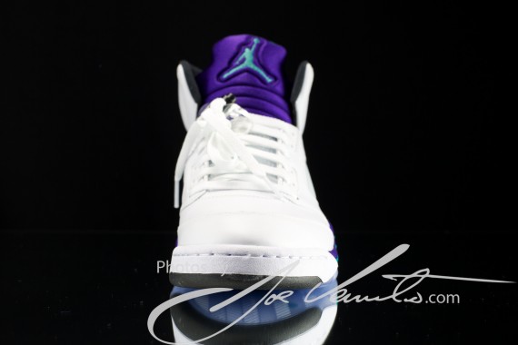 air-jordan-v-grape-new-images-06-570x380.jpg