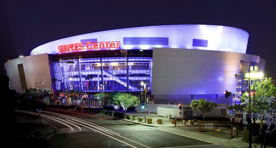 Staples-Center-At-Night-Photo.jpg