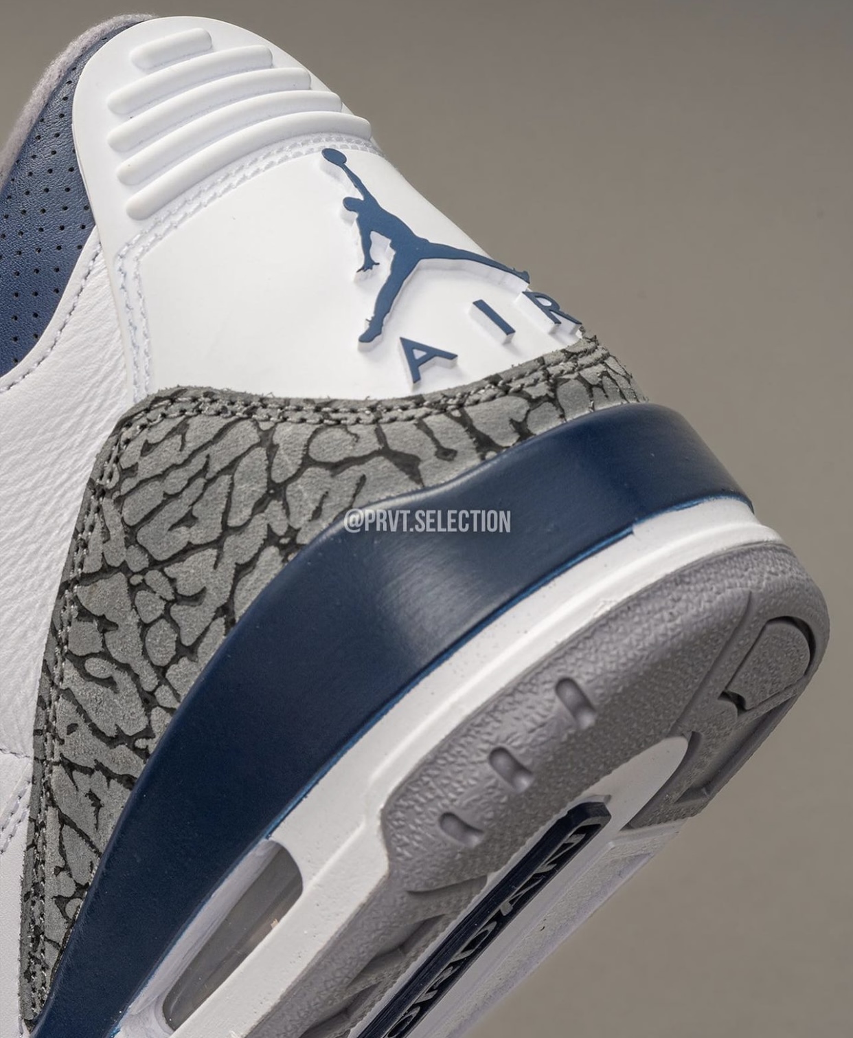 Air-Jordan-3-White-Navy-CT8532-140-Detailed-Look-9.jpg