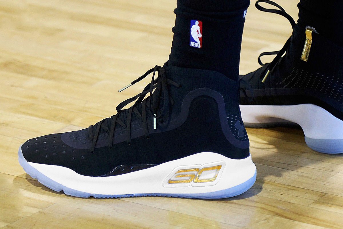 Curry-4-BlakeWhite-Game-3-A.jpg