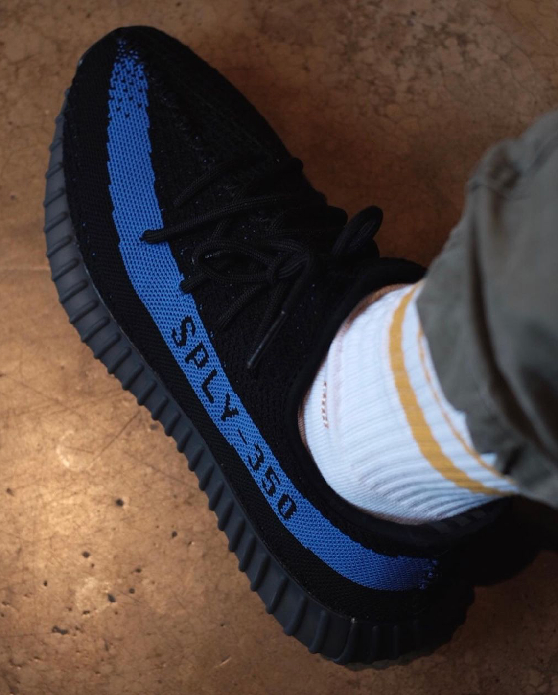 adidas-yeezy-boost-350-v2-dazzling-blue-gy7164-store-list-4.jpg