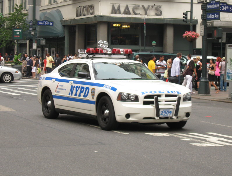 NYPD_Dodge_Charger_Police_Interceptor_2909.jpg