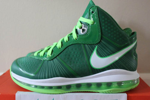 nike-lebron-8-v2-green-sample.jpg