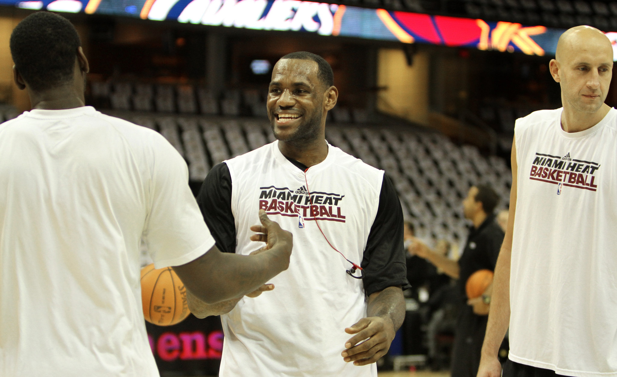 lbj-hickson-z-pregame-jkjpg-202c2273dbe30a5b.jpg