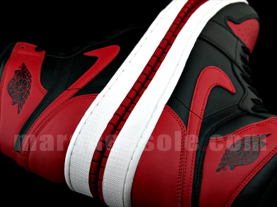 bred-air-jordan-1-retro-high-og-01-570x427.jpg