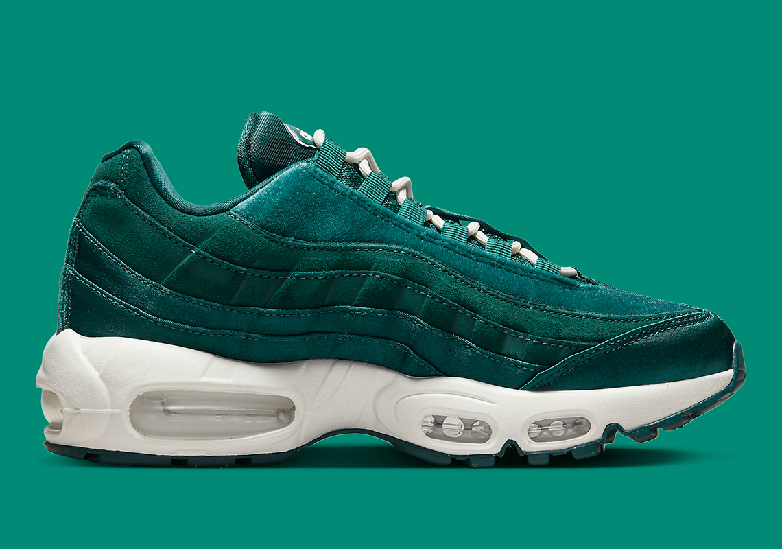 nike-air-max-95-green-velvet-release-date-8.jpg