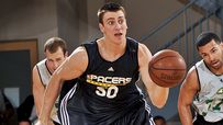 nba_g_hansbrough_203.jpg