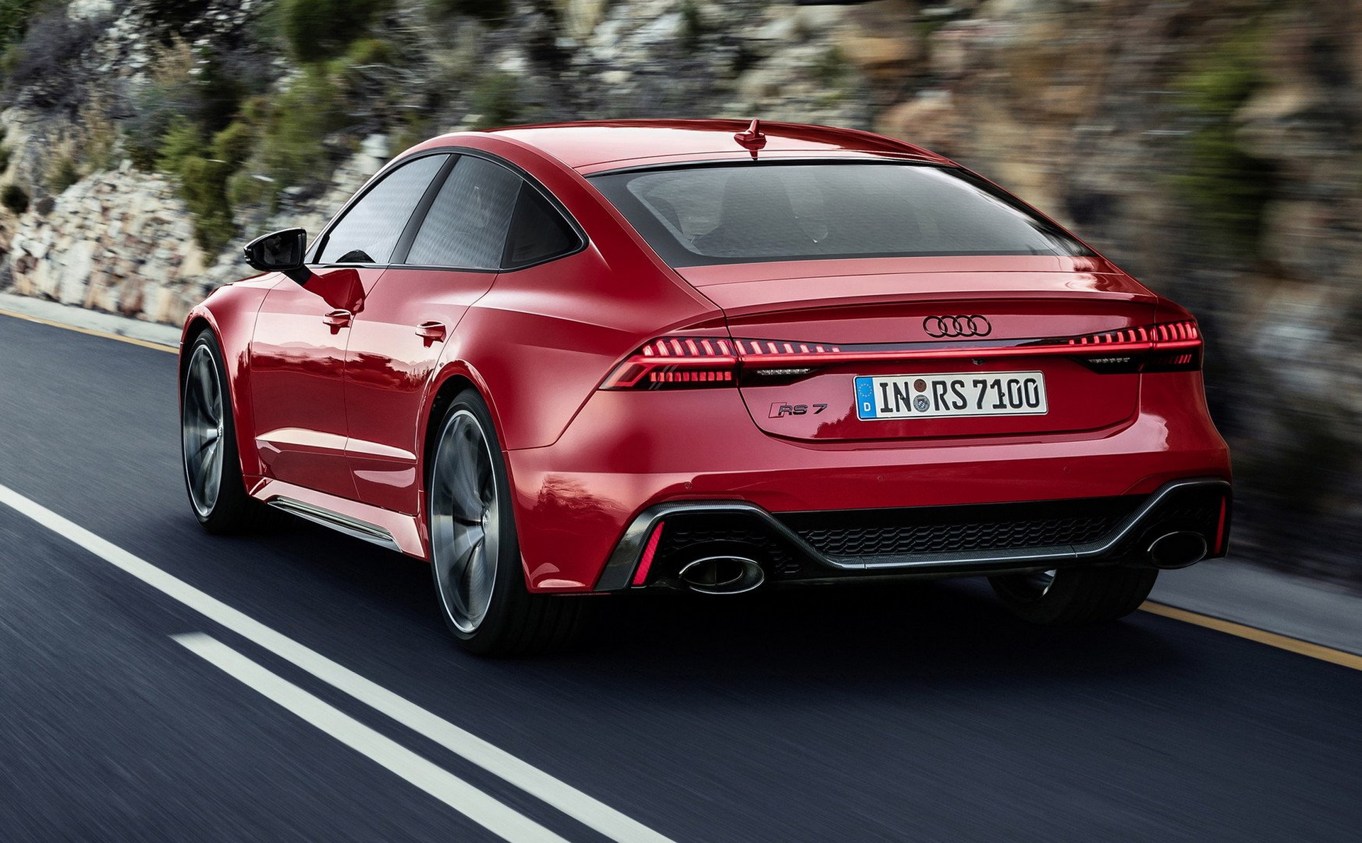 02c7544d-audi-rs7-sportback-02.jpg