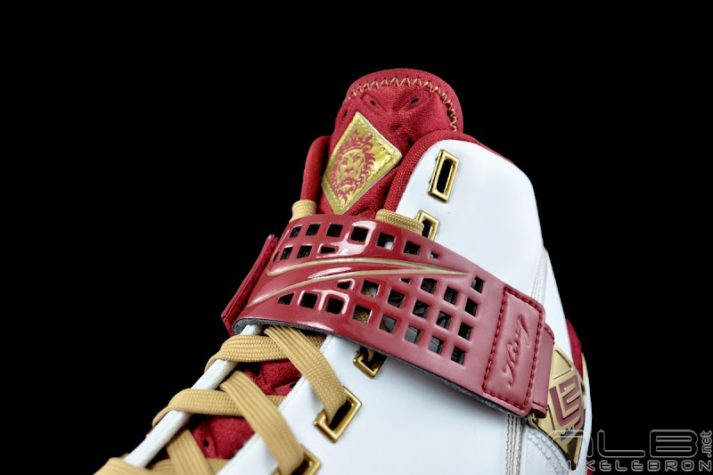 lebron5-home-pe-suede-nikon-15.jpg