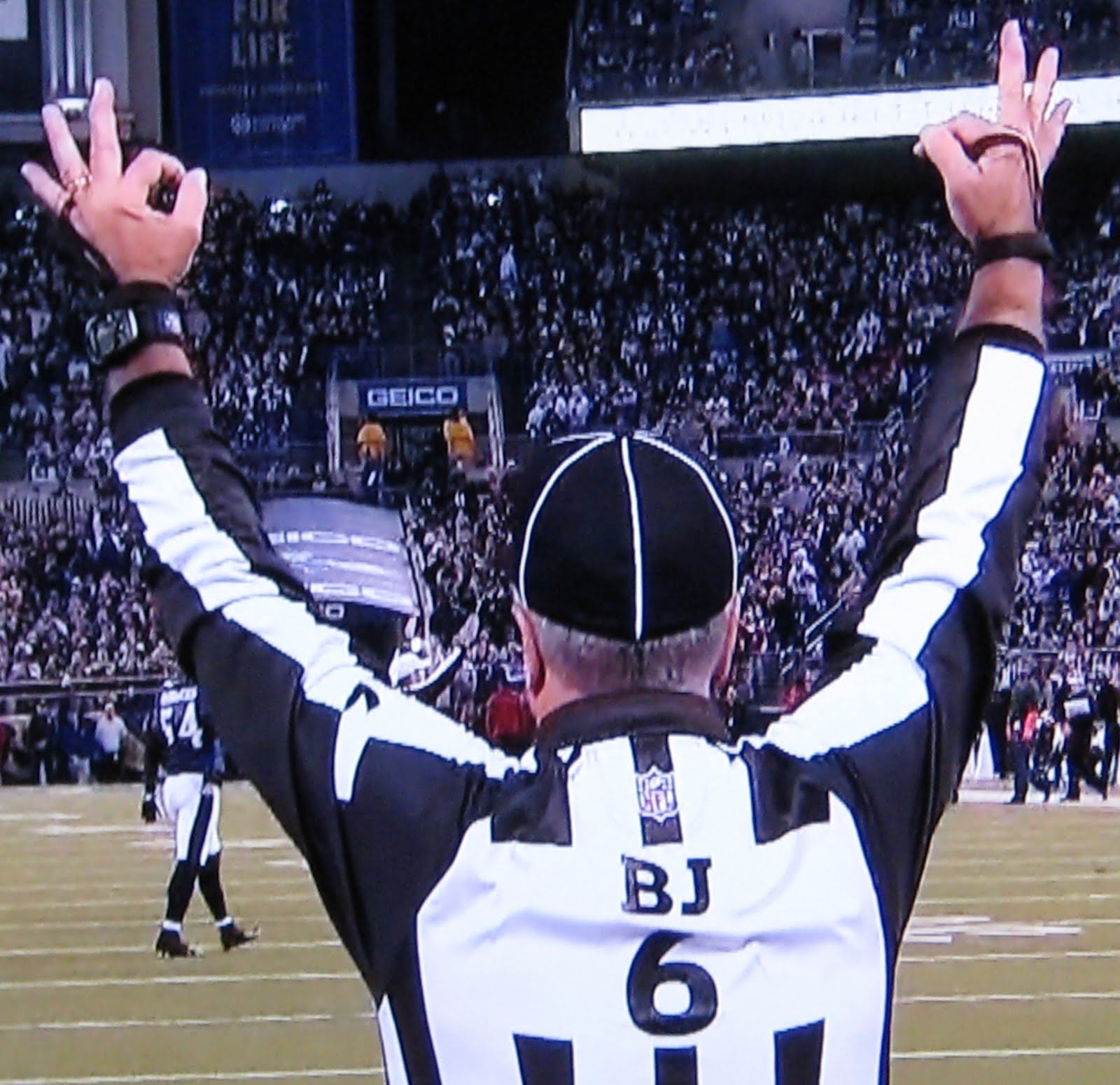 NFL+referee+BJ++Field+Goal.JPG