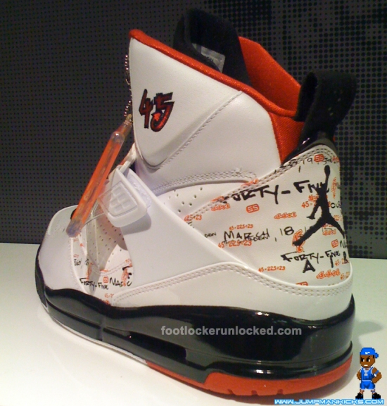 jordan_flight_45_chicago_quickstrike-2med.jpg