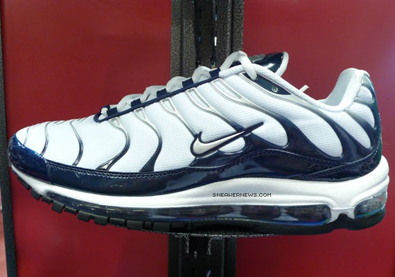 tuned-air-97-white-navy-01.jpg