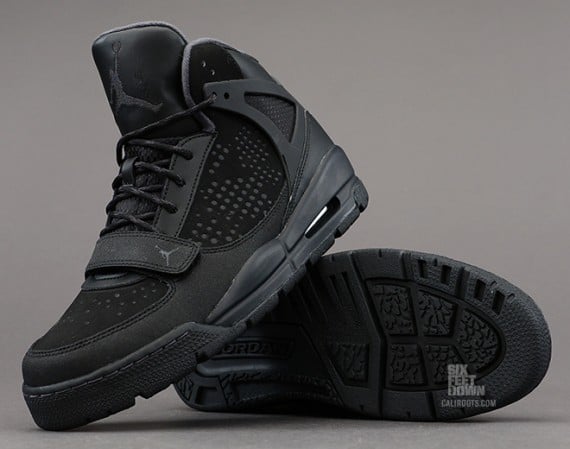 jordan-phase-23-trek-black-anthracite-03-570x449.jpg