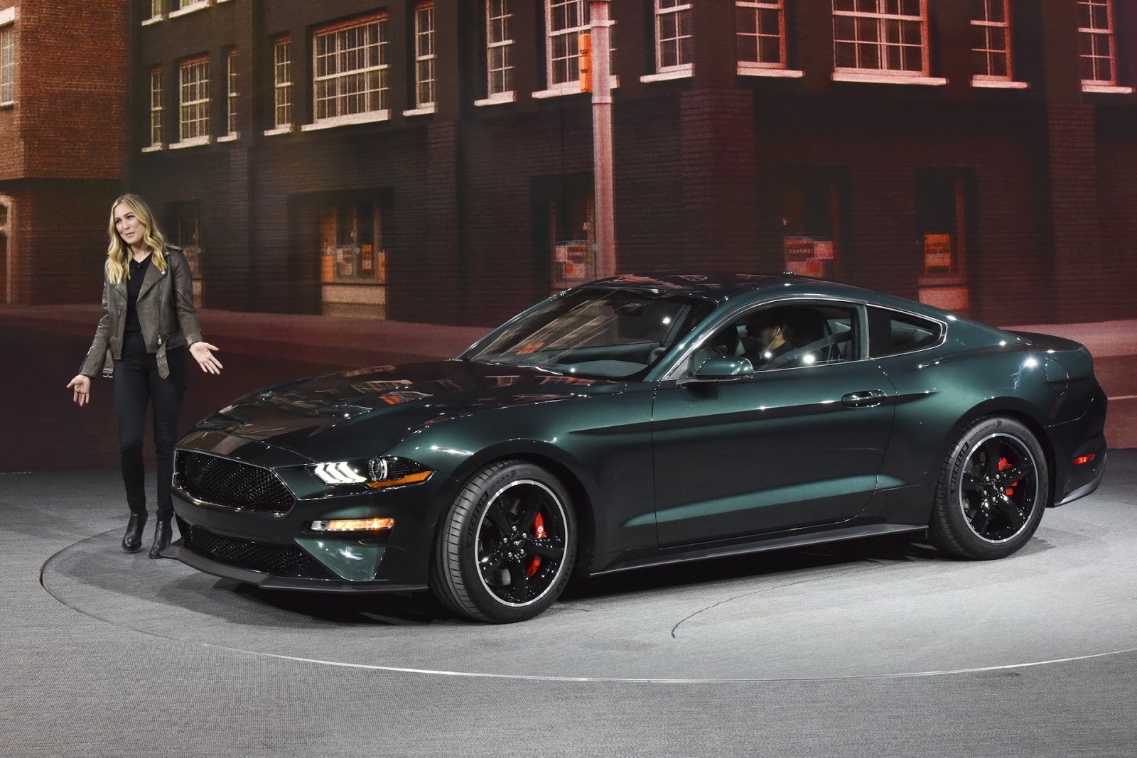 2019-Ford-Bullitt-04.jpg