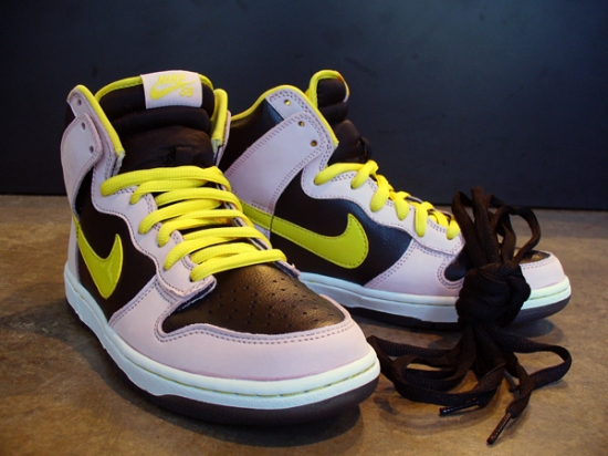 nike_dunk_high_sb_premium_miss_piggy-1med.jpg