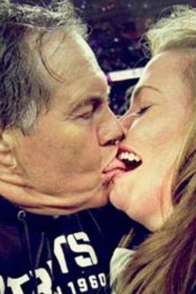 Belichick-daughter-Super-Bowl-kiss-9-400x600.jpg