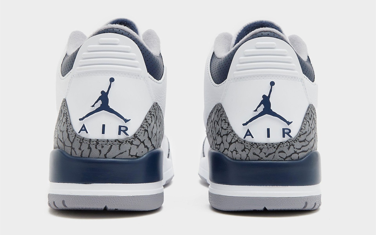 Air-Jordan-3-White-Midnight-Navy-CT8532-140-3.jpg