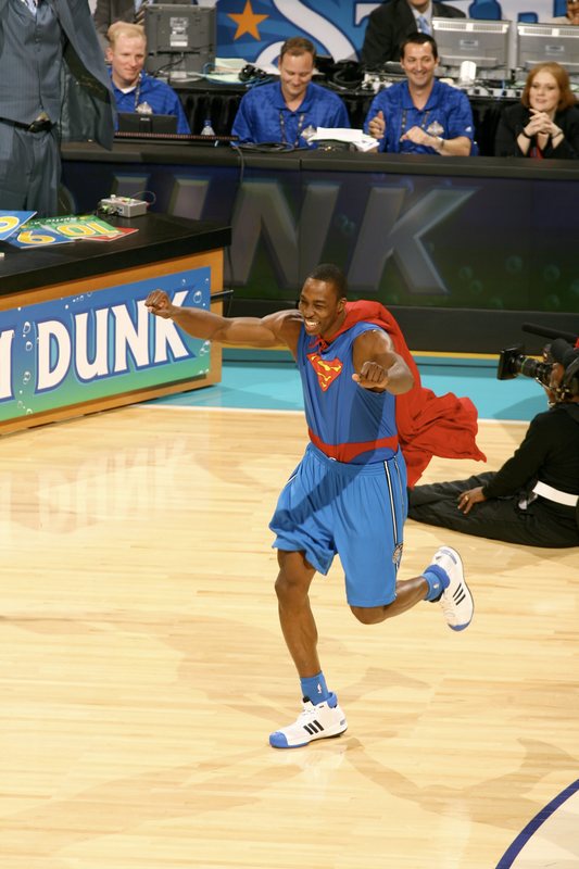 8ddf8ee7e8b4df36bf5daaa66a1e141a-getty-79624292gwe027_dunk_contest.jpg