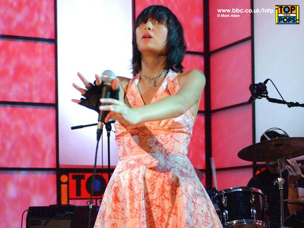 Karen-O-yeah-yeah-yeahs-297174_1024_768.jpg