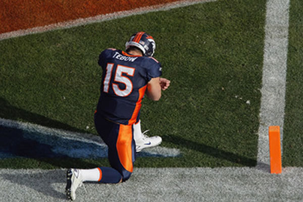 tebow_praying.jpg