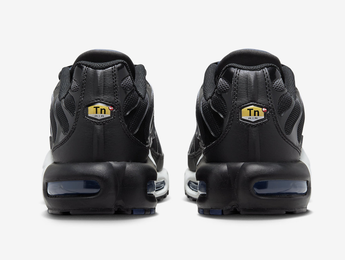 Nike-Air-Max-Plus-Black-White-Midnight-Navy-DV7665-001-Release-Date-5.jpeg