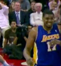 bynum-laugh-griffin-posterize-gasol.jpg