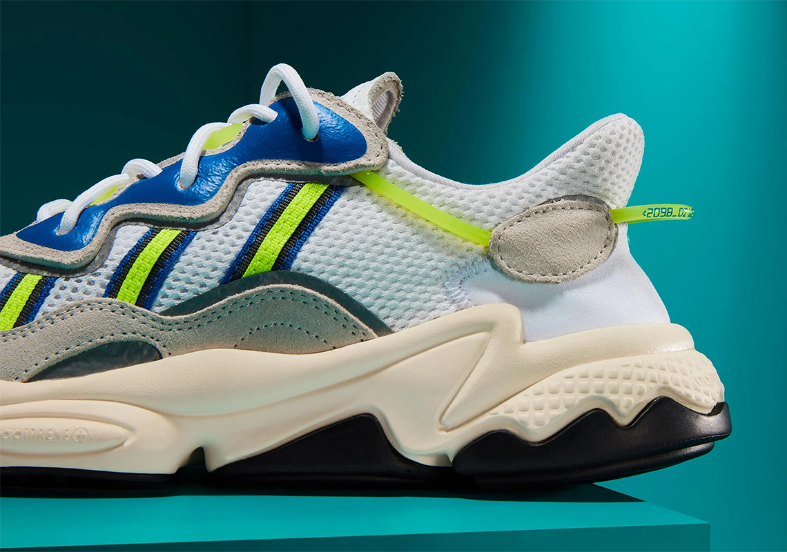 adidas-ozweego-white-neon-blue-ee7009-5.jpg