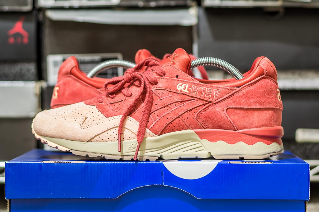 Asics-Gel-Lyte-V-Tandoori-Spice-Pickup.jpg