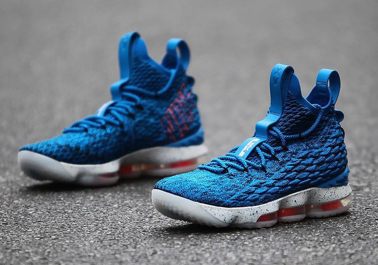 nike-lebron-15-hwc-blue-orange-5.jpg