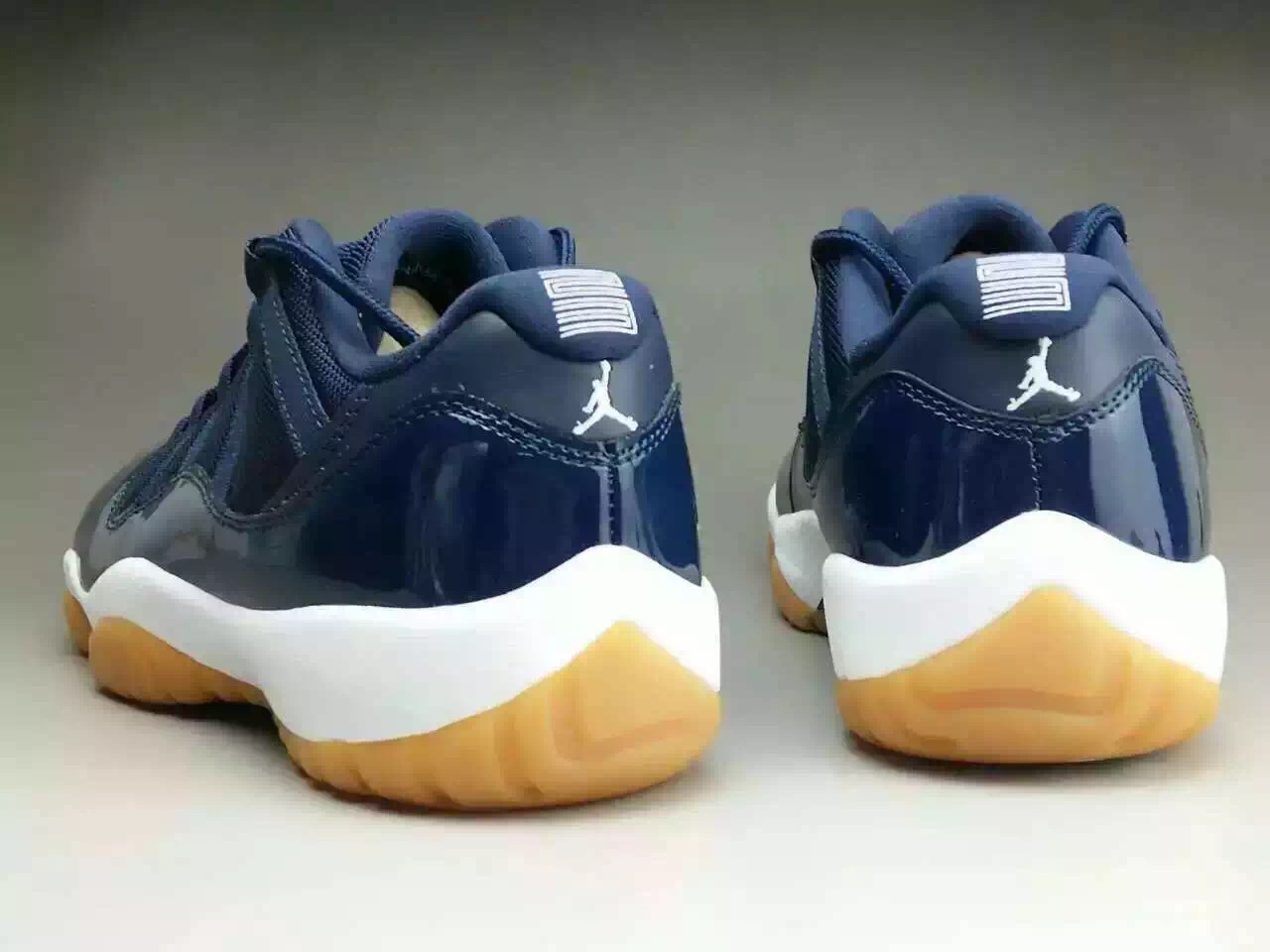 air-jordan-11-low-midnight-navy-gum-07.jpg