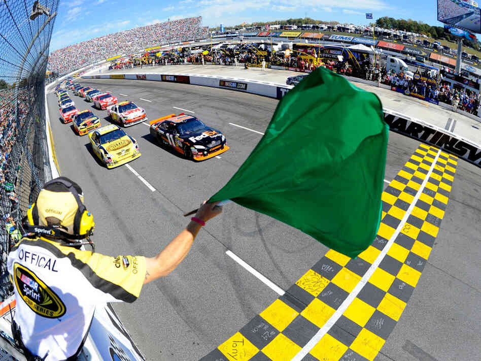 nascar_flag-9aa05488e89831da8f1d50b32f5816423fd3cabf-s6-c30.jpg