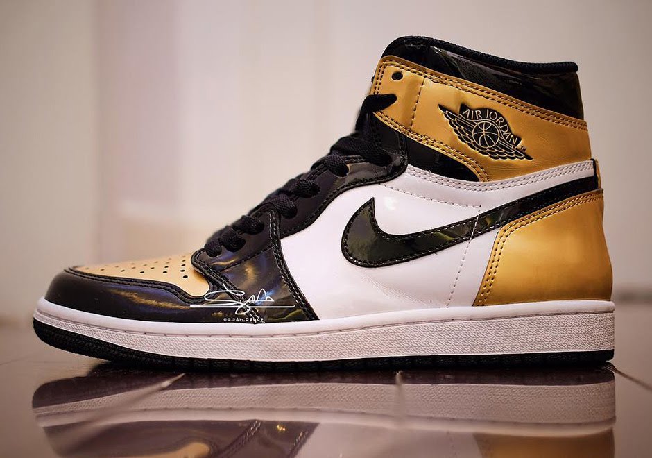 air-jordan-1-black-gold-january-2018.jpg