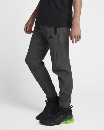 sportswear-tech-pack-mens-woven-pants-dfMSgZ.jpg