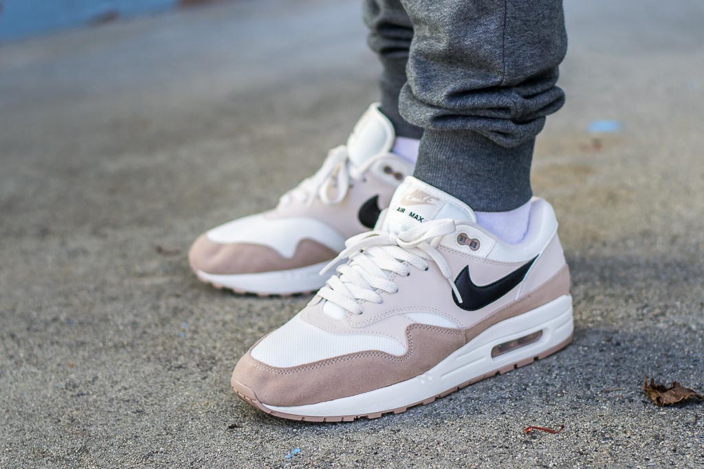 Nike-Air-Max-1-Desert-Sand-alt.jpg