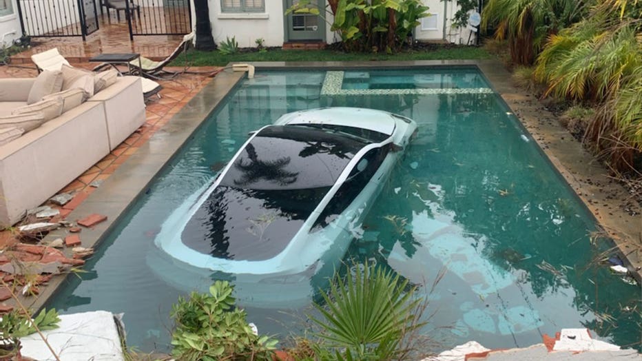 tesla-drives-into-pasadena-pool.jpg