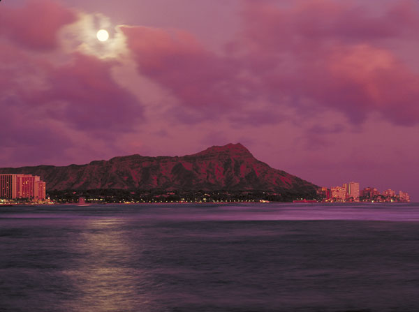 moonrise-diamond-head.jpg