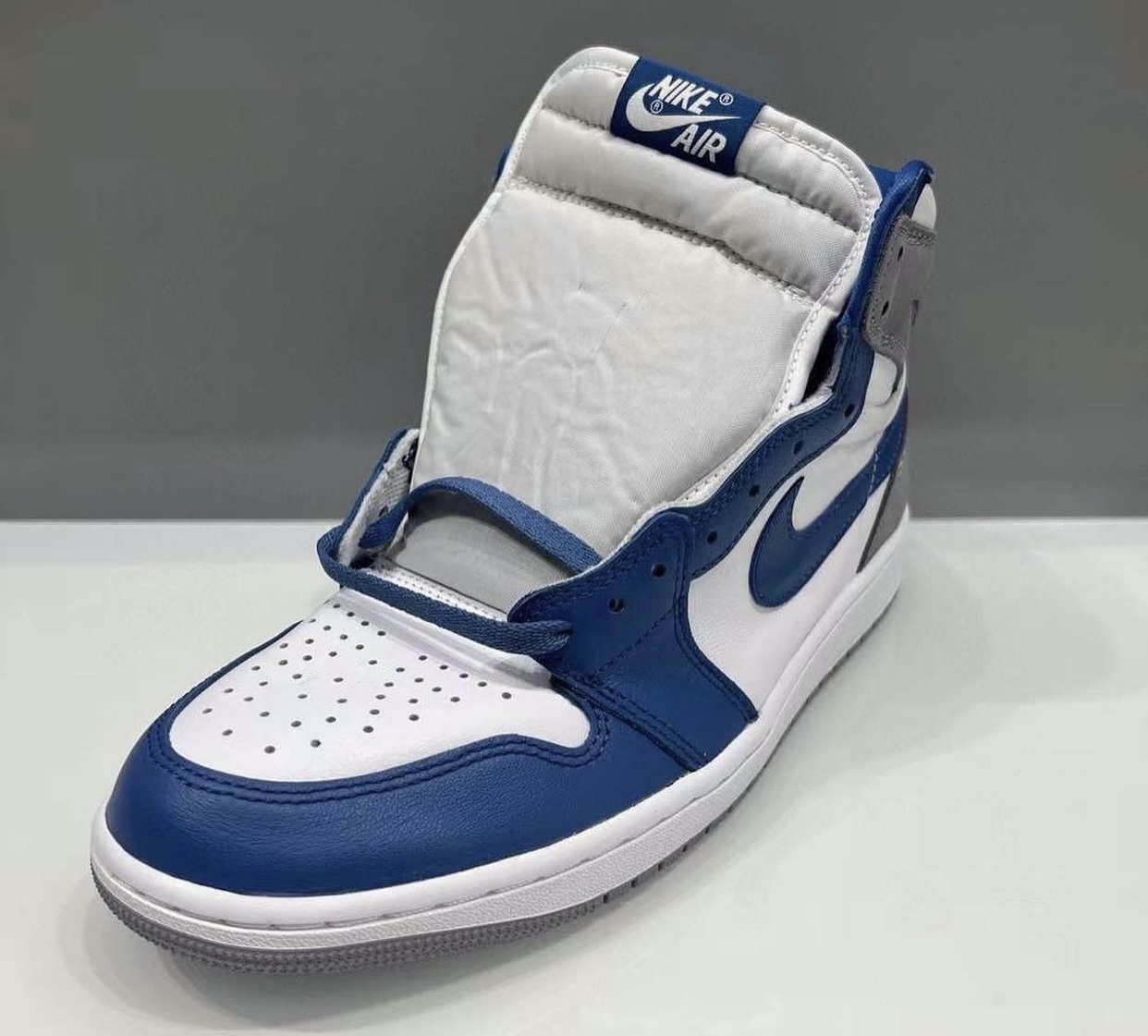 Air Jordan 1 High OG True Blue DZ5485-410 Release Date