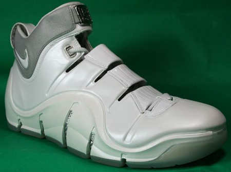 lebron-iv-white-main.jpg